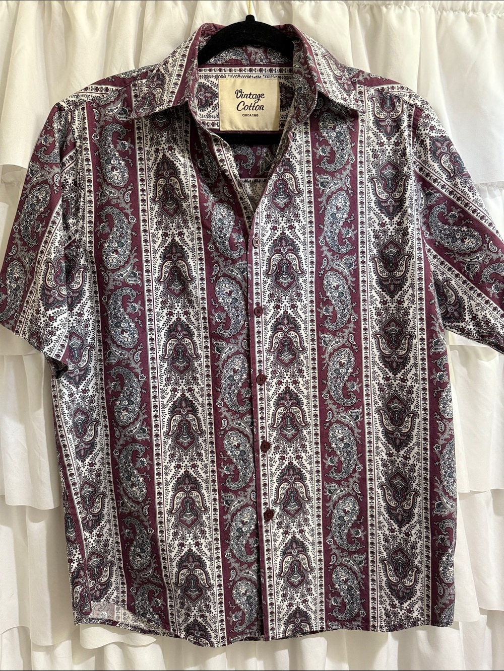 Vintage Cotton Circa 1969 - Men's Burgundy Paisley Button-Down Shirt 100% cotton